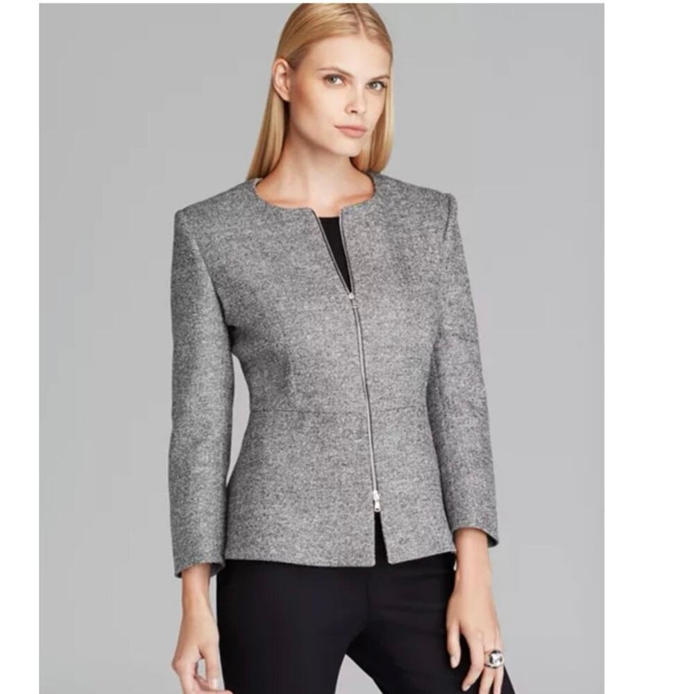 MaxMara Italy Gray Tweed Virgin Wool Silk Full Zip  Collarless Peplum Blazer